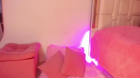 Sara  online show from 02.19.25