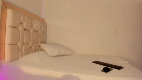 Sara  online show from 02.26.25