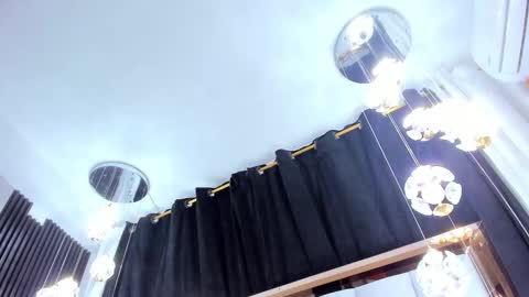 Saray online show from 10.13.25