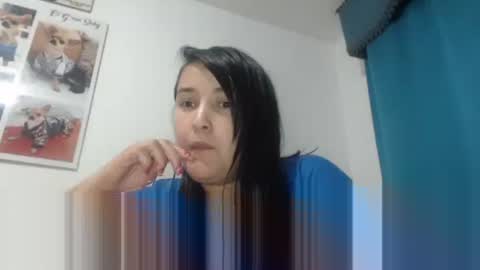 Snapshot of sarayx chatting on 02.18.25 mery online show from 02.18.25