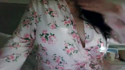 Sara online show from 04.25.26