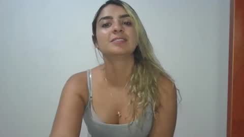 Snapshot of sarissmunera chatting on 02.21.25 sarissmunera online show from 02.21.25