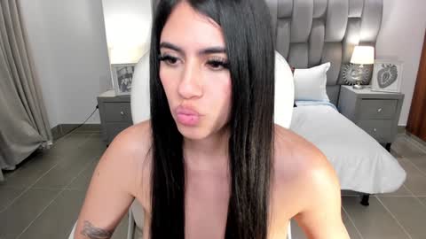  Saritaaa  online show from 12.15.24