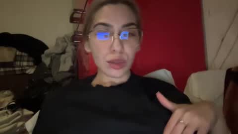 Snapshot of sarrah_rossy chatting on 01.23.25 Sarrah online show from 01.23.25