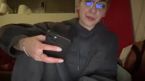 Snapshot of sarrah_rossy chatting on 01.26.25 Sarrah online show from 01.26.25