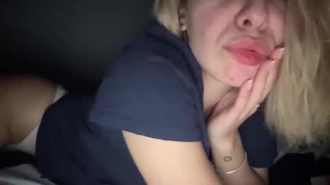 Snapshot of sarrah_rossy chatting on 01.27.25 Sarrah online show from 01.27.25