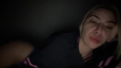 Snapshot of sarrah_rossy chatting on 01.28.25 Sarrah online show from 01.28.25