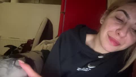 Snapshot of sarrah_rossy chatting on 01.30.25 Sarrah online show from 01.30.25