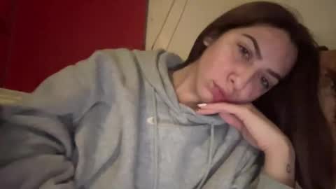 Snapshot of sarrah_rossy chatting on 03.10.25 Sarrah online show from 03.10.25