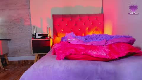 Snapshot of sary_littlesmiles chatting on 05.06.26 Sary online show from 05.06.26