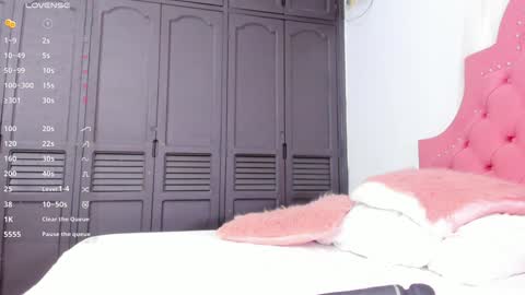 Snapshot of sary_rousse chatting on 01.05.25 Sary Rousse online show from 01.05.25