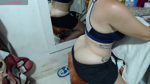 Snapshot of sarybate chatting on 04.27.26 Sary.. online show from 04.27.26