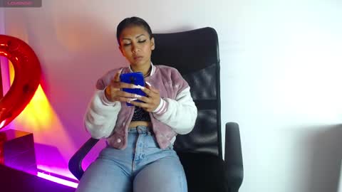 Sasha Brattz online show from 02.18.25