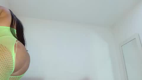 Sasha Creamy online show from 11.29.25