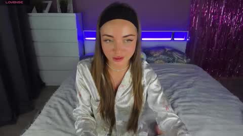 Snapshot of sasha_hardy chatting on 01.05.26 Sasha online show from 01.05.26