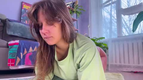 Alexandra Sasha in short online show from 04.05.26