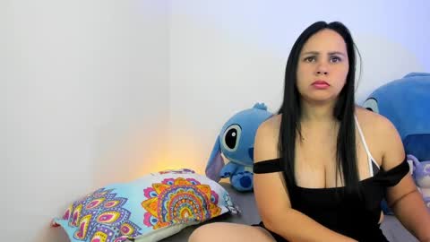 Snapshot of sasha_salgado chatting on 10.30.25 Sacha Salgado online show from 10.30.25