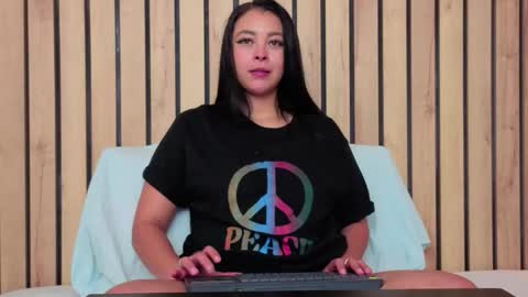 Snapshot of sasha_vibe chatting on 10.18.25 Miss Sasha online show from 10.18.25