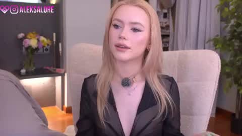 Snapshot of sashalore chatting on 06.19.26 sashalore online show from 06.19.26