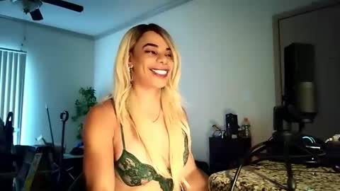 MISTRESS STROKES online show from 03.06.26