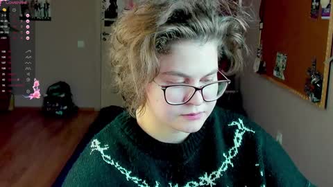 Snapshot of sashy_way chatting on 12.15.24 .Alexandra online show from 12.15.24