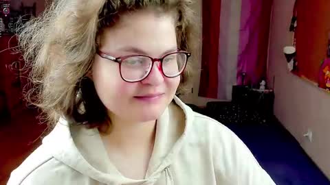 Snapshot of sashy_way chatting on 09.12.25 .Alexandra online show from 09.12.25