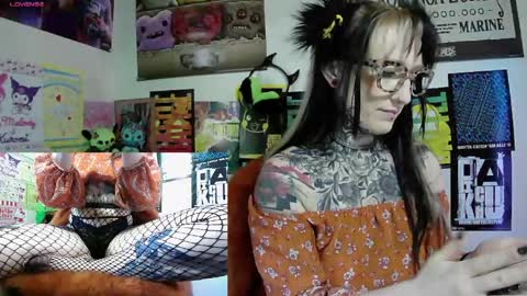 Snapshot of sassi_blondi chatting on 04.12.26 Ivy online show from 04.12.26