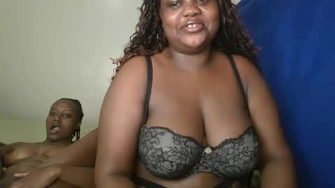 sassie_bee online show from 09.30.25