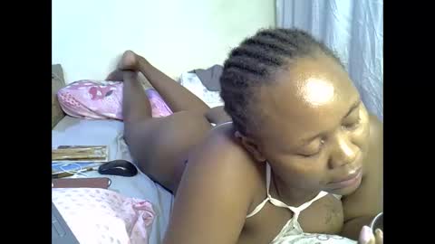 sassy_bella online show from 11.10.25