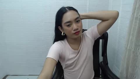 KEYLLA online show from 12.31.24