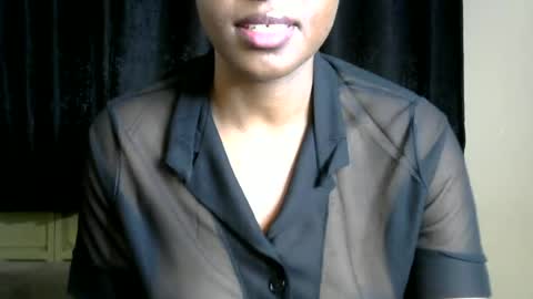 Snapshot of sassy_lyne chatting on 06.26.26 sassy_lyne online show from 06.26.26