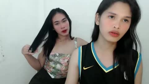 Snapshot of sassy_stella chatting on 12.17.24 sassy_stella online show from 12.17.24