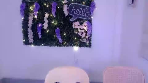 Snapshot of sassy_stella chatting on 12.29.24 sassy_stella online show from 12.29.24
