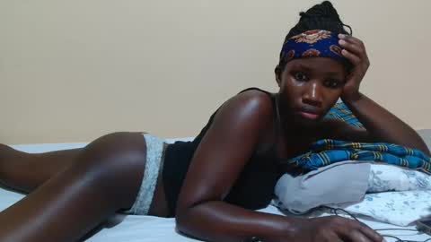 Snapshot of sassybabe20 chatting on 10.05.25 sassybabe20 online show from 10.05.25