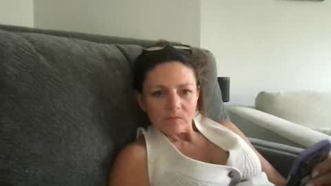 sassynsweetmilf online show from 04.14.26