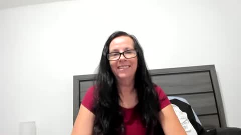 sassypeachgoddess online show from 10.10.25