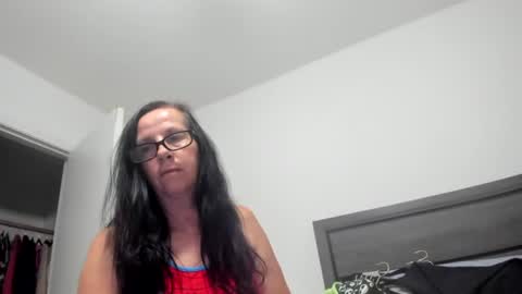 sassypeachgoddess online show from 10.21.25