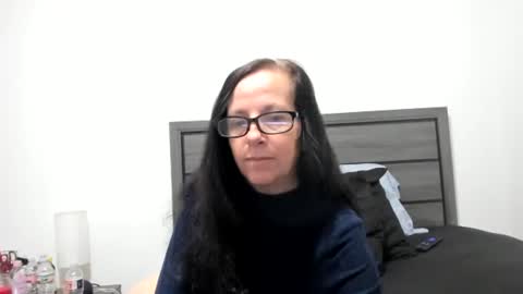 sassypeachgoddess online show from 10.22.25