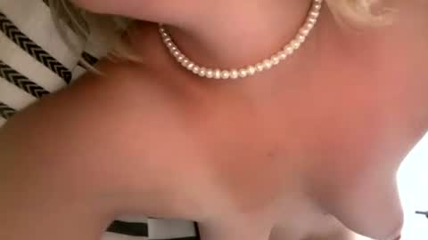 Snapshot of sassysquirtsmmm chatting on 07.11.26 sassysquirtsmmm online show from 07.11.26