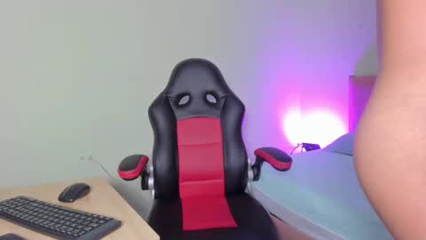 Snapshot of sasuke_uchiha12 chatting on 02.19.25 Evans Williams online show from 02.19.25