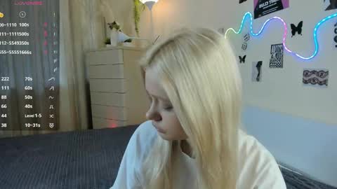 Snapshot of satinpresence chatting on 05.26.26 satinpresence online show from 05.26.26