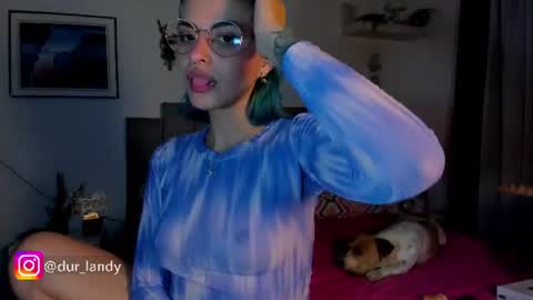 Snapshot of satomimori chatting on 06.16.26 im Jessi Independet Model online show from 06.16.26