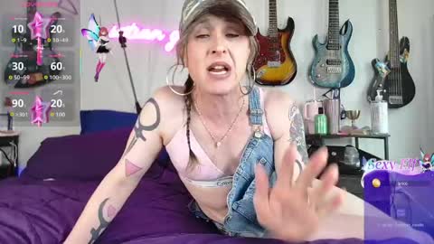 Snapshot of saturnine_princess chatting on 06.08.26 Saturn Girl online show from 06.08.26