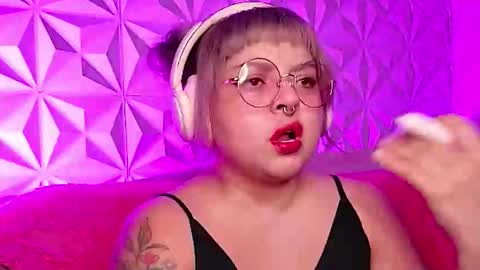 Gina George online show from 11.03.25