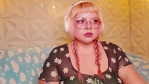Gina George online show from 05.17.26