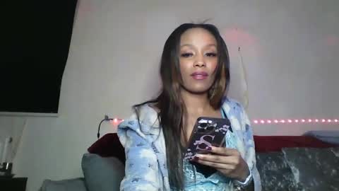 Snapshot of saucy_shanice chatting on 01.02.25 Shaniiice online show from 01.02.25