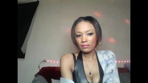 Snapshot of saucy_shanice chatting on 01.07.25 Shaniiice online show from 01.07.25