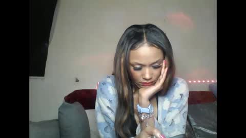 Snapshot of saucy_shanice chatting on 01.07.25 Shaniiice online show from 01.07.25