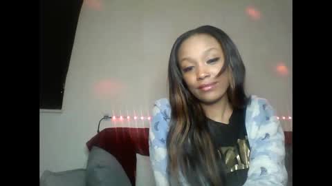 Snapshot of saucy_shanice chatting on 01.10.25 Shaniiice online show from 01.10.25