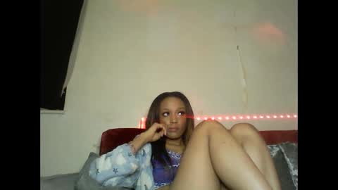 Snapshot of saucy_shanice chatting on 01.28.25 Shaniiice online show from 01.28.25